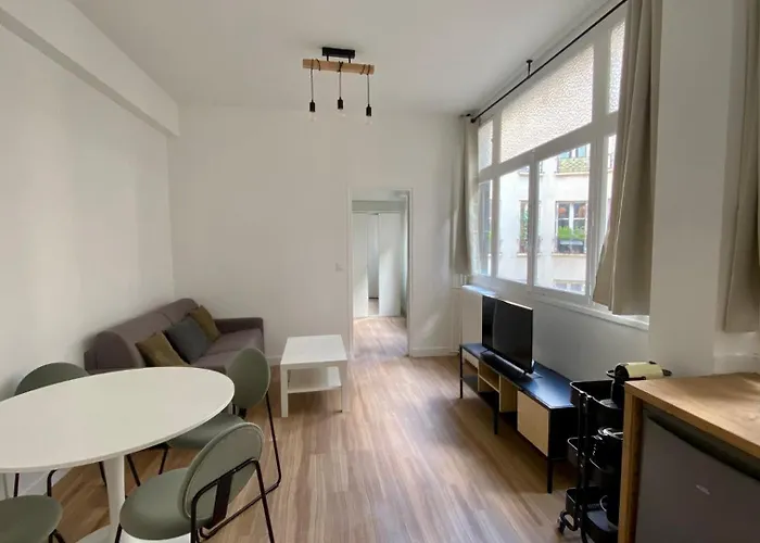 Appartement Renove Proche Grands Boulevards 4P