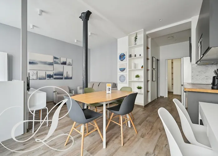 Roxane, 2 Chambres Dont Une En Souplex Paris 14E
