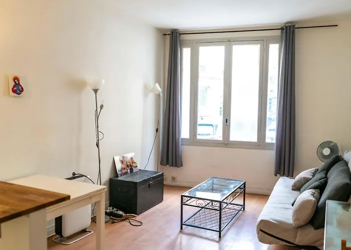 Charming Studio With View Near The Sacre Coeur!
