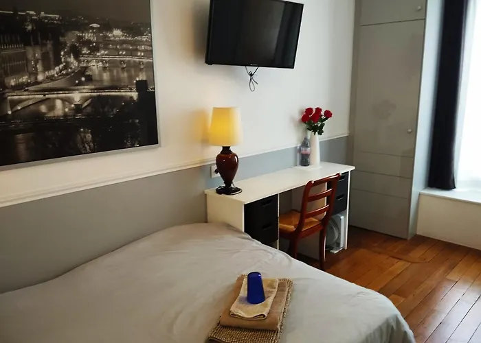 Belle Chambre Avec Sanitaires Privatifs