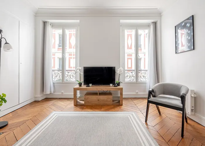 Big Apartment 2Br Arc De Triomphe 4-6P