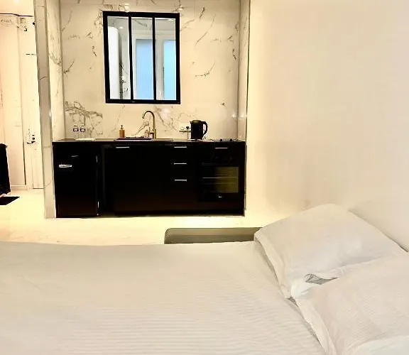 Home Sweet Home Paris Montmartre