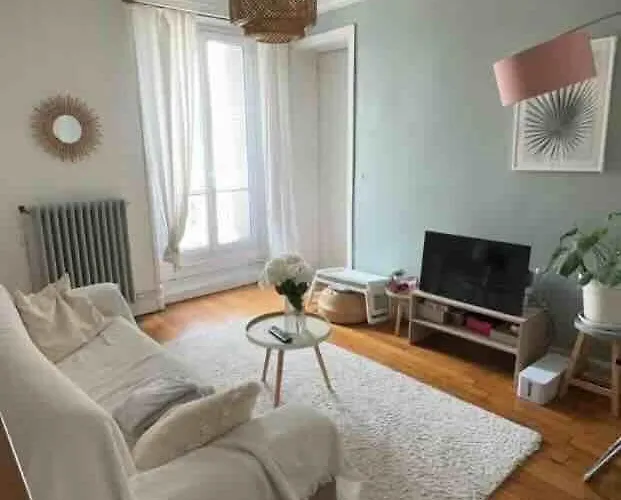 Charming Apartment 4 P Near Montmartre
