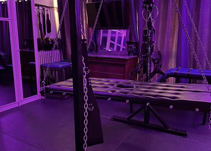 Spicy Stay And Play In The Heart Of Paris