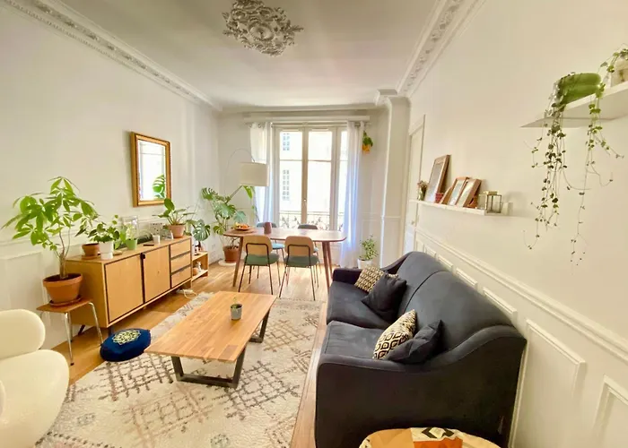 Splendid Apartment Near La Villette