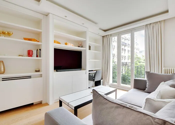 Charming Appt With A-C- 1Bd-2P - Tour Eiffel