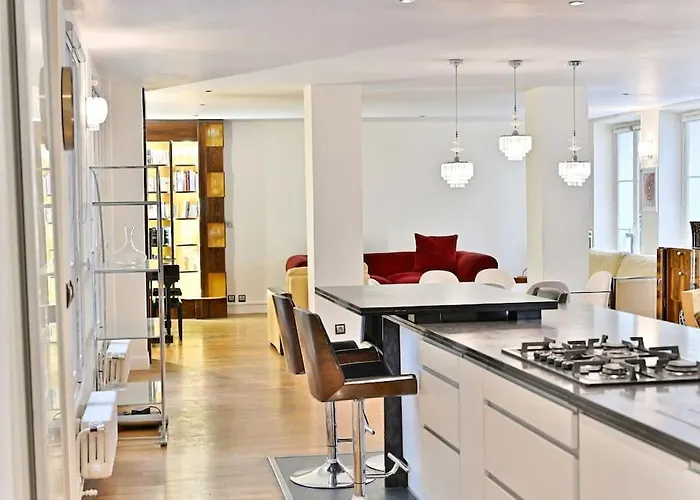 Grand Appartement Prestigieux Et Central A Paris