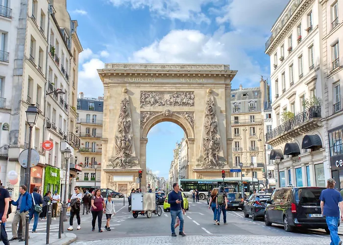 Elegant Triplex In Paris - Ideal For 10 - Aircon