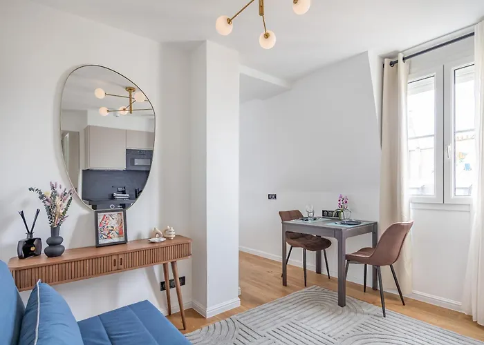 Luxurious Flat In The Center