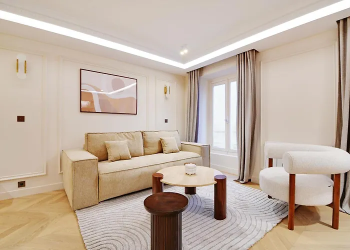 Pick A Flat\'S Apartments With Services In Opera