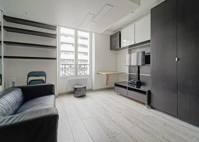 Doorman - Parisian Apt Historic Gem - Top Location