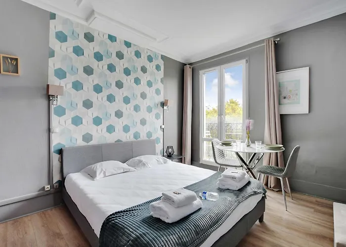 Bright Suite With Balcony Near Gare De L\'Est