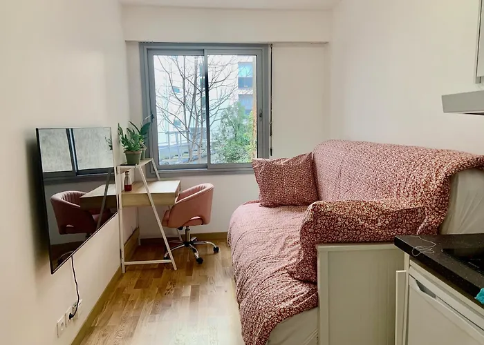Cosy Studio Trocadero 2 Minute Walk Eiffel Tower