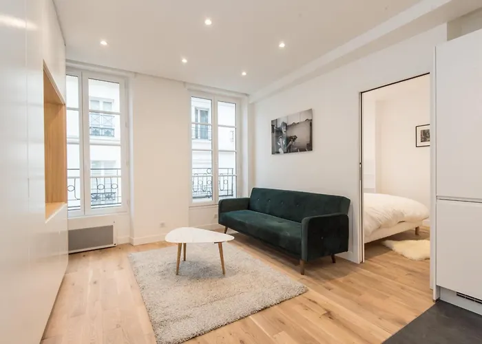 127 - Appartement Neuf & Luxueux Paris 2Eme 4Pers
