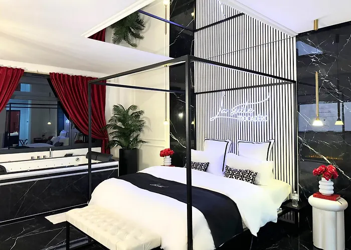 La Suite Trocadero - Jacuzzi Privatif