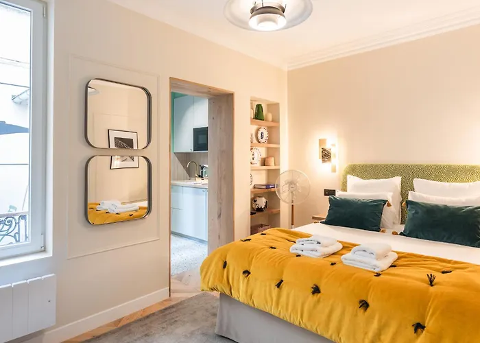 Charming Studio With Terrace - Near Montmartre