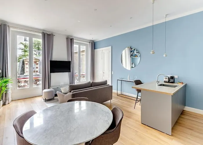 Newly Renovated Apt Near La Madeleine