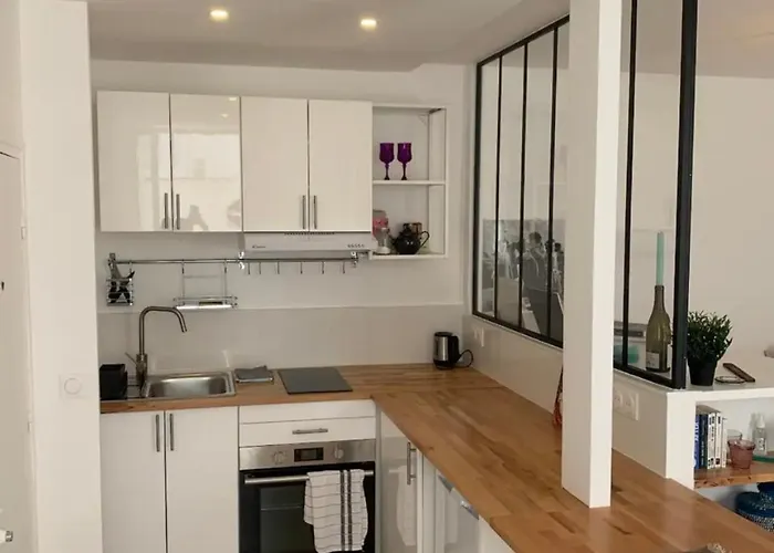 Lovely Appartement In Montmartre