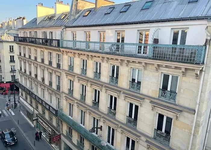 Joli Studio Boheme Sous Les Toits De Paris