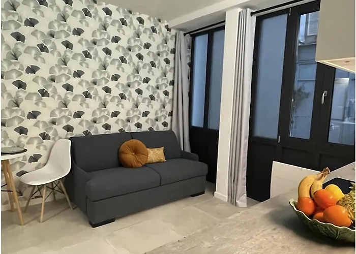 Modern Studio Apt In The Heart Of Paris