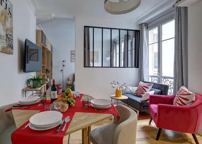 Elegante Suite Haussmannienne Au Prestige Parisien