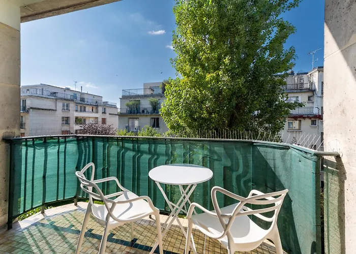 Spacious 3Bd Family Apartment Auteuil