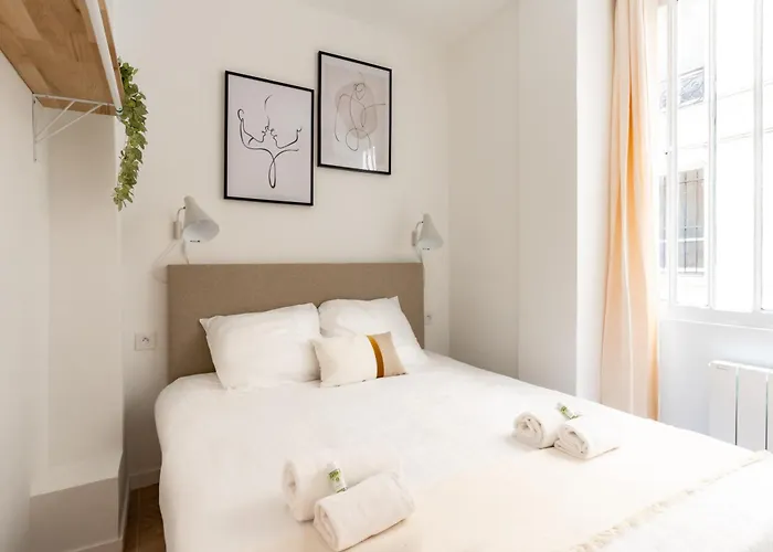 Calm And Cozy Flat - Central Location