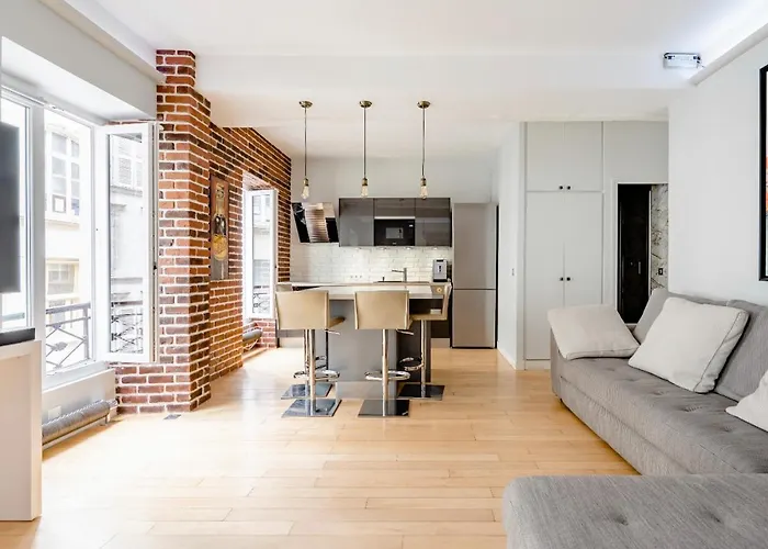 Stylish Place In Prime Location