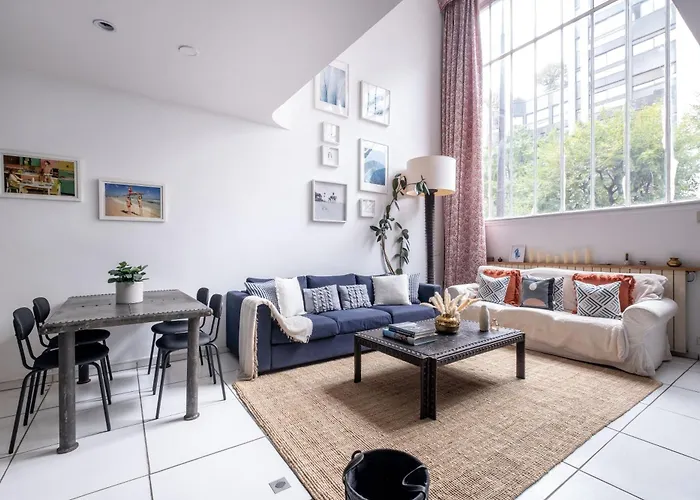 Loft D Exception Au Pied Des Champs-Elysees