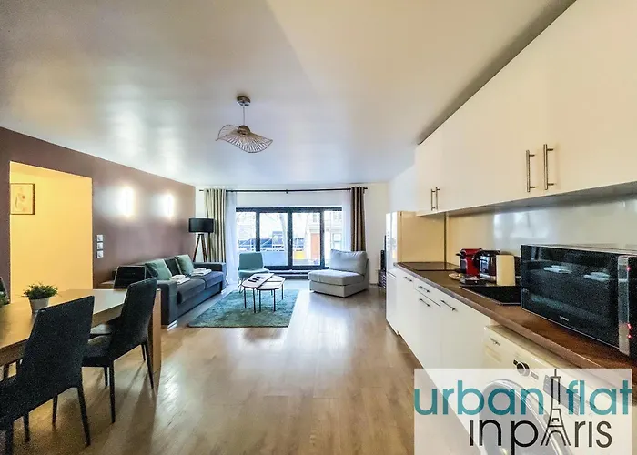 Urban Flat 194 - Spacious 3 Bedroom Montmartre