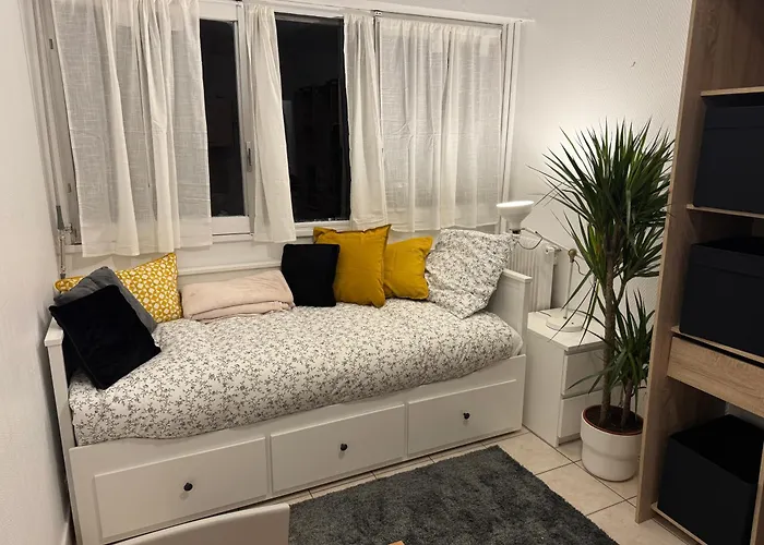 Studio Paris 20E
