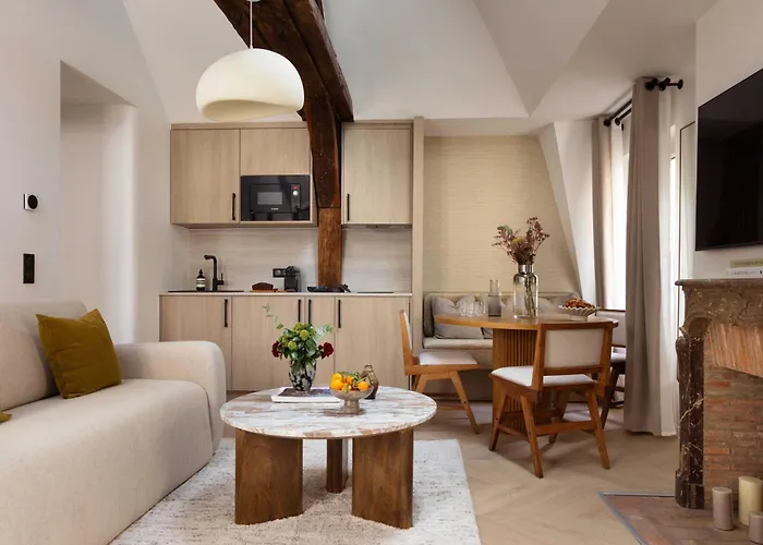 Elegant Apartment- 2Br-6P- Le Marais