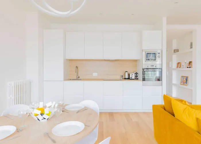 Magnificent Apartment -2Br 4P - Porte Maillot