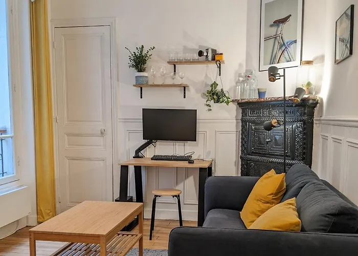 Apartment 2 Steps From Montmartre