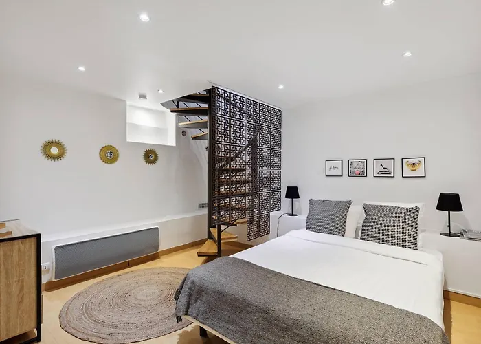 Chic Modern Duplex Adjacent To Musee D\'Orsay & Rodin Museum