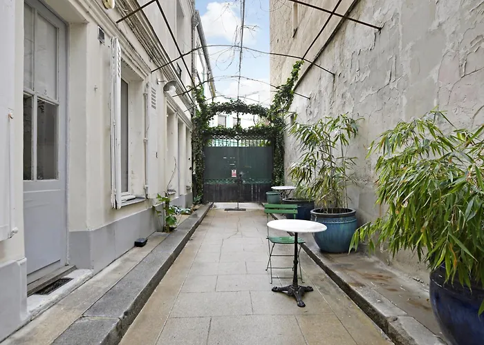 A Sweet Studio In Montparnasse - Boulevard Du Montparnasse