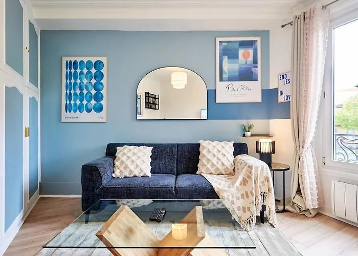 Ney - 2 Bedrooms 1 Living Room