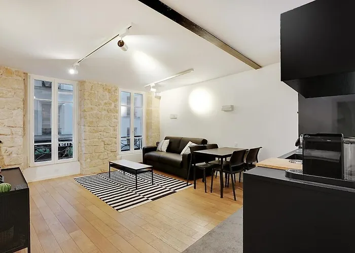 Le Marais - Upper Class Suites