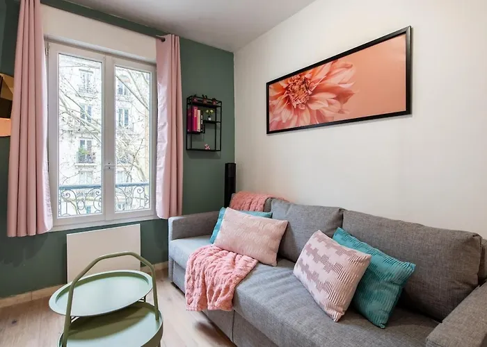 Stylish & Elegant I Metro Is Only 1Minute Away I Near Montmartre