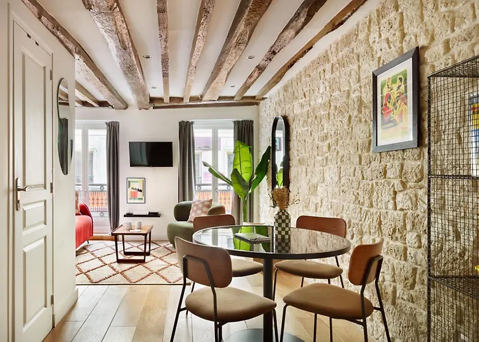 Charming Apartment Paris Louvre