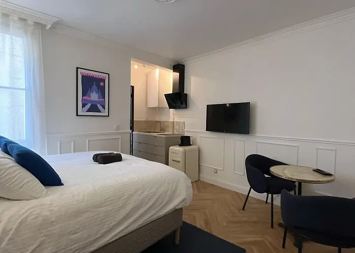 Flat In Heart Of Paris