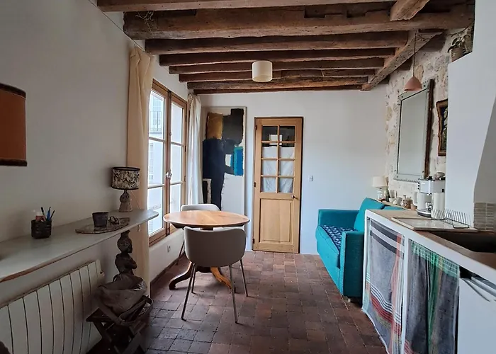 Unit 019 Ile Saint Louis Duplex Cosy Flat 3 Pax