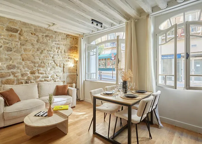 Apartment Pantheon Notre Dame By Studio Prestige