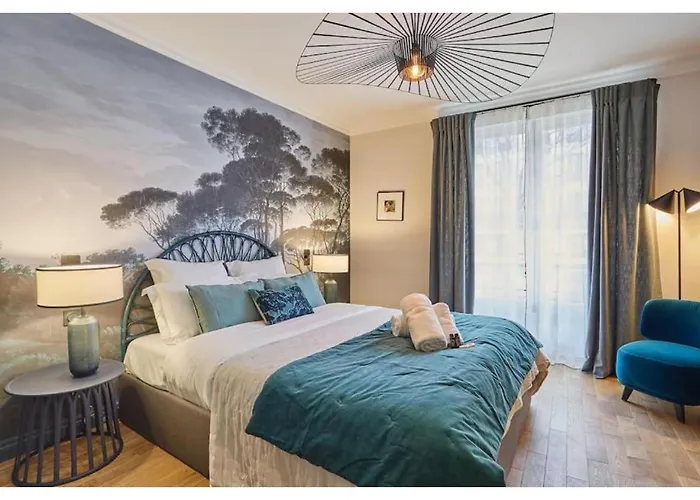 Apartment Notre Dame De Paris By Studio Prestige