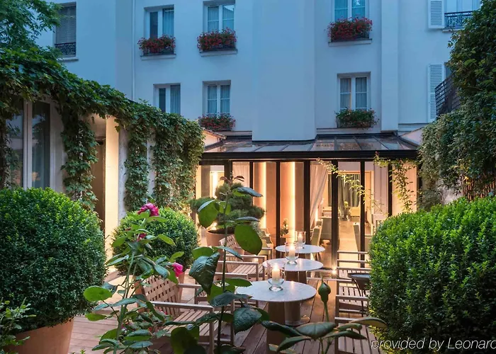 Le Belgrand Hotel Paris Champs Elysees, Tapestry By Hilton
