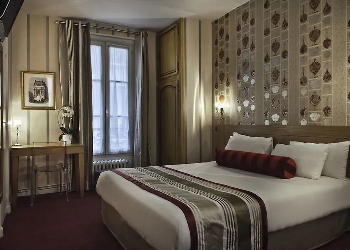 Hotel Romance Malesherbes By Patrick Hayat