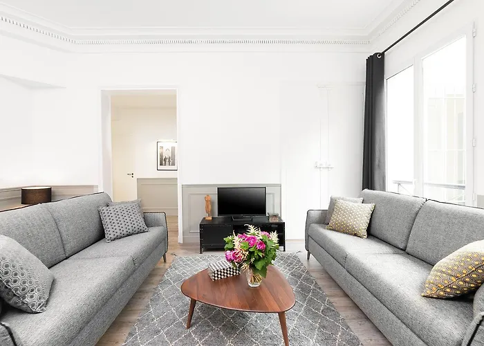 Livinparis - Luxury 4 Bedrooms Opera I