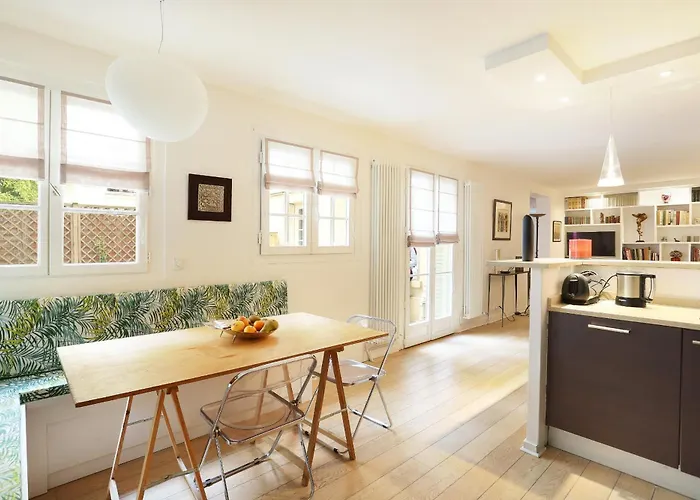 Sublime appartement Champs Elysees ( Chaillot)