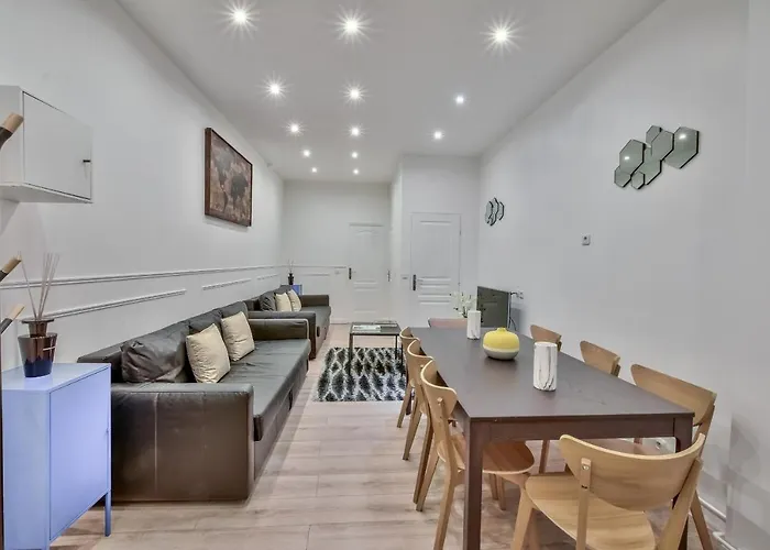 35 - Luxury Flat Grands Boulevards