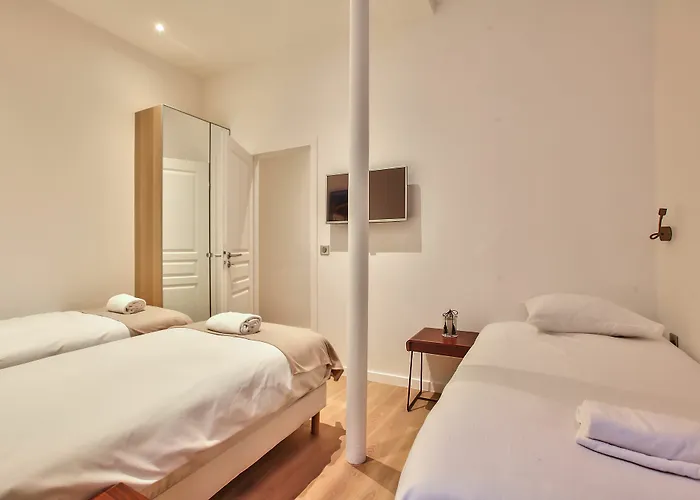 62 Luxury Flat Champs Elysees 1G
